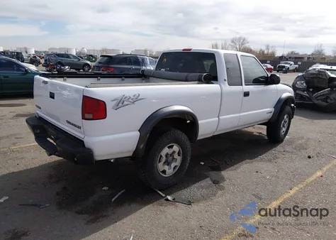 2003 Chevrolet S-10 Ls z USA, uszkodzony, nr VIN 1GCCT19X338216490